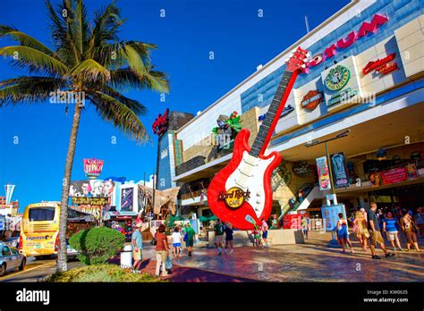 kukulcan boulevard cancun.